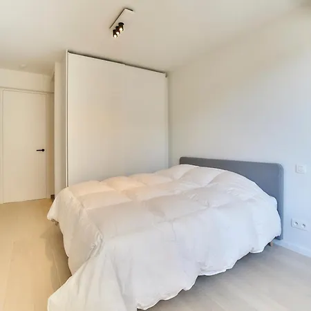 Apartment Lecomte - The Shoreline Waves 125 *