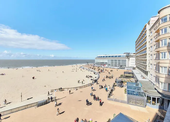 Lecomte - The Shoreline Waves 125 Apartment