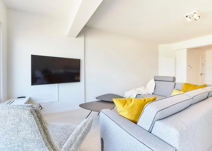 Apartment Lecomte - The Shoreline Waves 125 *