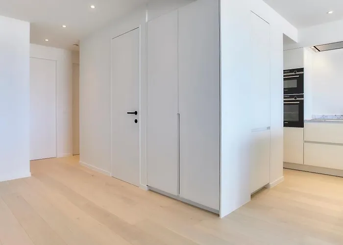 Lecomte - The Shoreline Waves 125 Apartment *